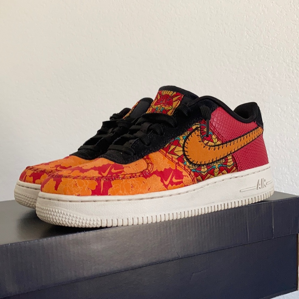 Used Nike Youth Air Force 1 '07 PRM 3 Size 5.5Y - Picture 5 of 8